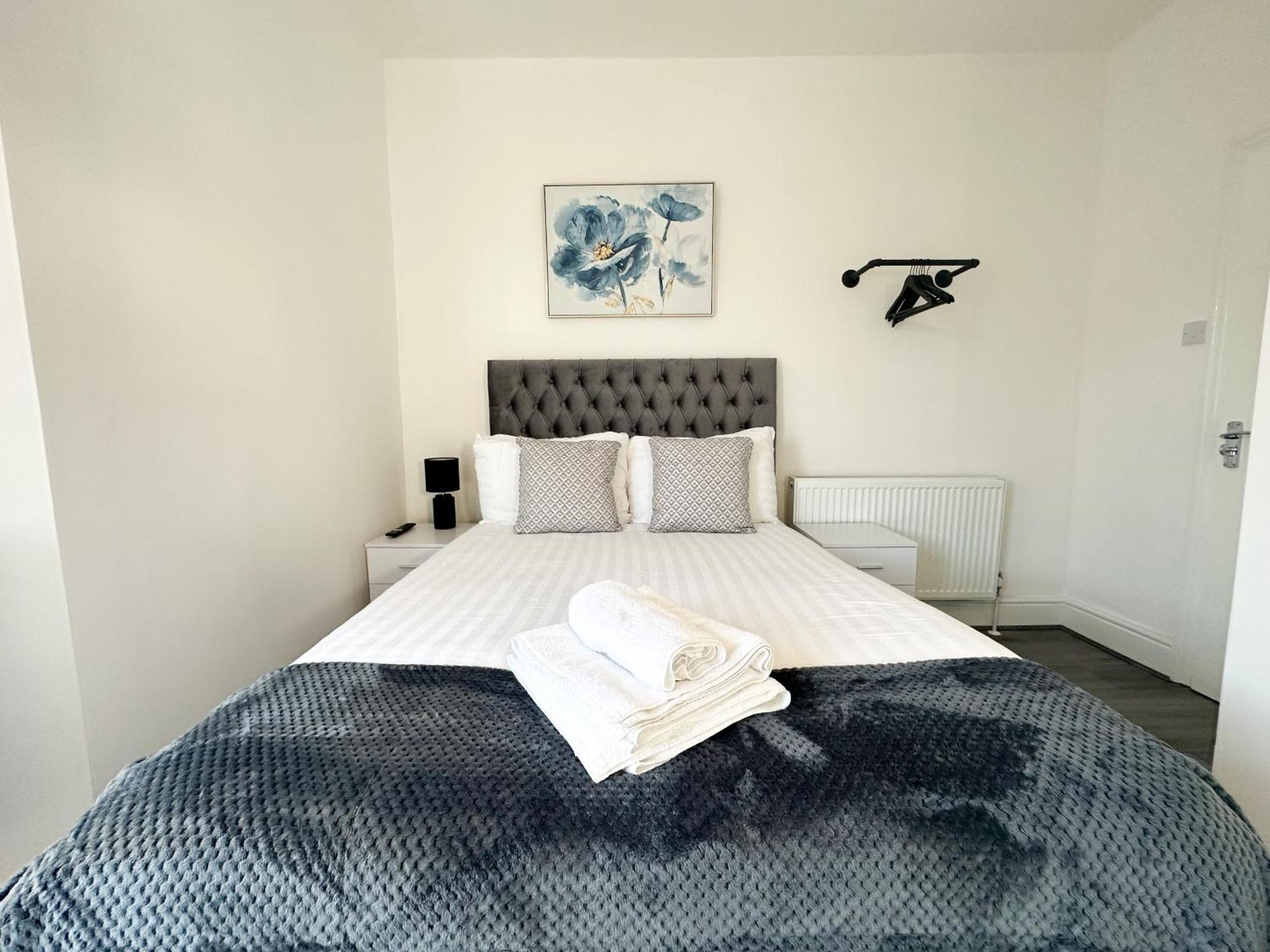 Vicar Road Apartment *